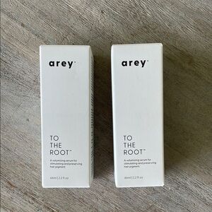 Two To The Root Volumizing Serum - White